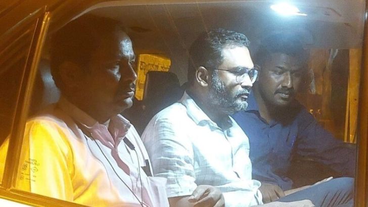 https://salarnews.in/public/uploads/images/newsimages/maannewsimage17092026_210403_lakh bribe (1).jpg